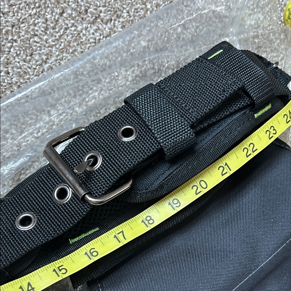 NWT AWP Carpenter Tool Rig - Picture 13 of 15